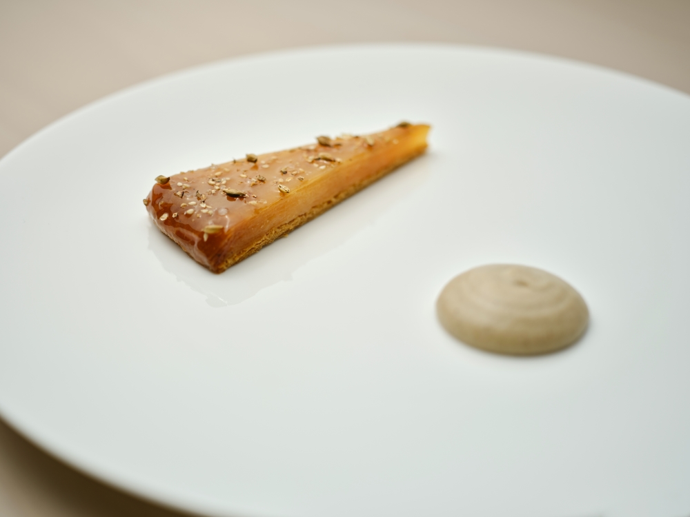  무 타르트 타탕 (Daikon Tarte Tatin)