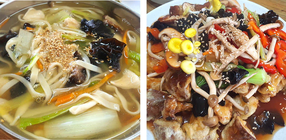 버섯칼국수의 시그니처 메뉴 흑목이버섯칼국수